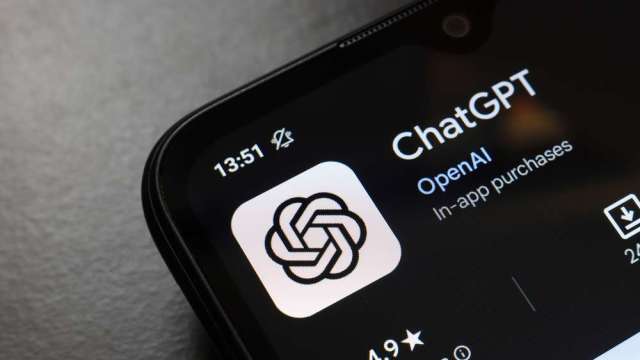 AI醫療真的狂?10年求醫都無解 竟被ChatGPT秒抓出病根。(圖:shutterstock)