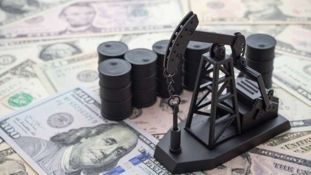 OPEC+大幅增產推動油價下跌 沙烏地「兩害相權取其輕」(圖:shutterstock)