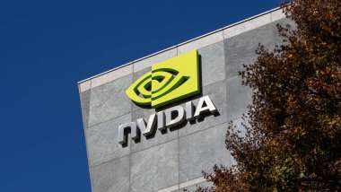 4兆美元霸主危機！專家：全球算力需求轉向 輝達GPU面臨ASIC晶片崛起挑戰 | 鉅亨網 - 科技