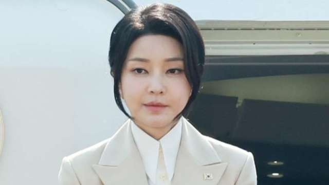 cover image of news article