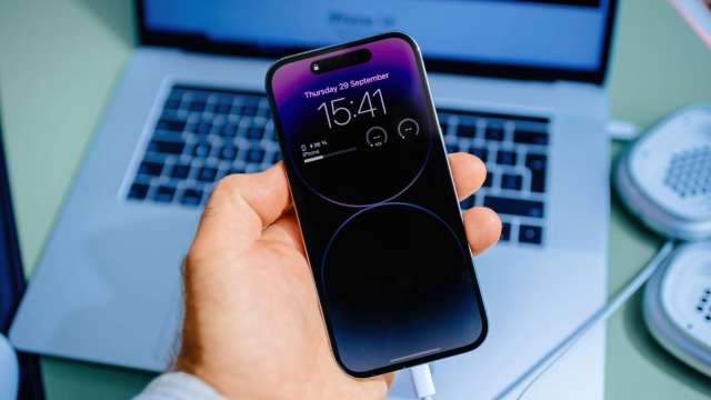集邦:估今年iPhone 17出貨較前代成長3.5% Air輕薄機帶領系列變革。(圖:shutterstock)