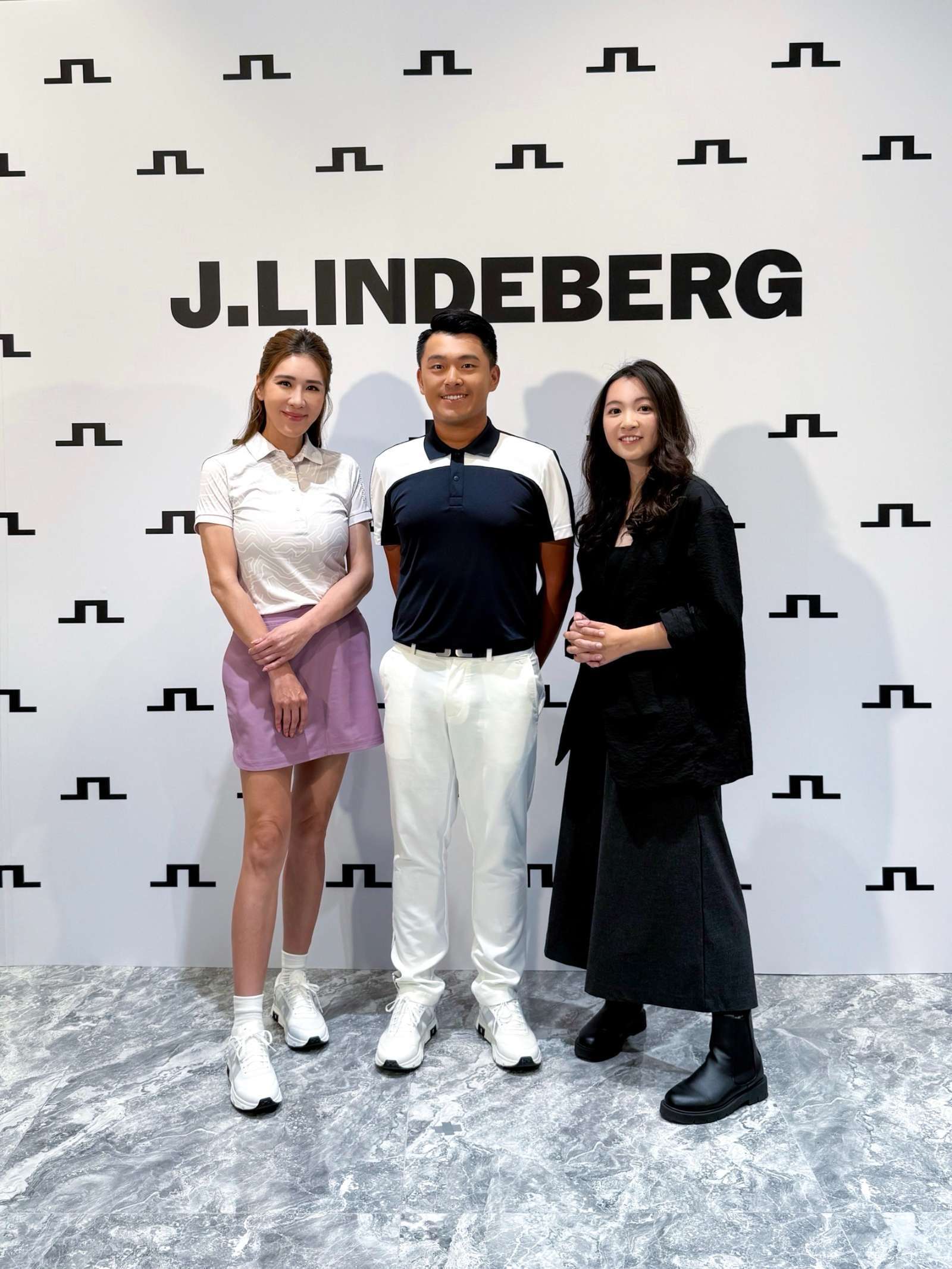 (左起 主持天后小禎、J.LINDEBERG全球品牌大使俞俊安、知名攝影師廖文瑄)