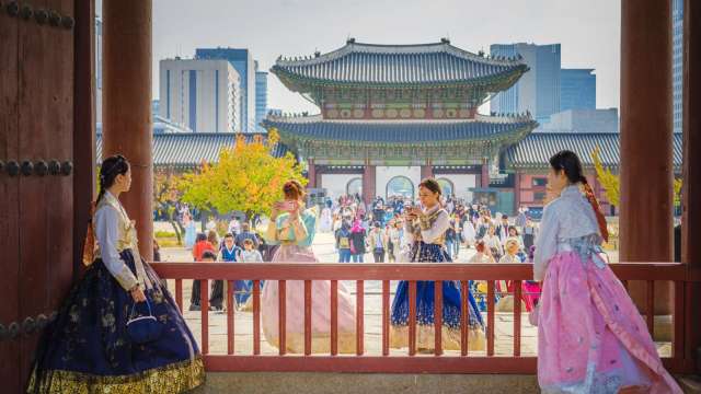韓國政府宣布,本月底起對中國團客試行免簽。(圖:Shutterstock)