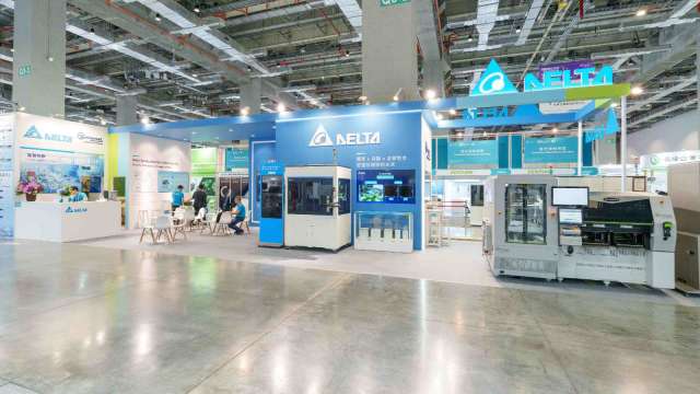 1. 台達持續推動智能製造升級,於 SEMICON Taiwan 展出前後端製程設備、先進封裝、數位雙生與資安整合方案。