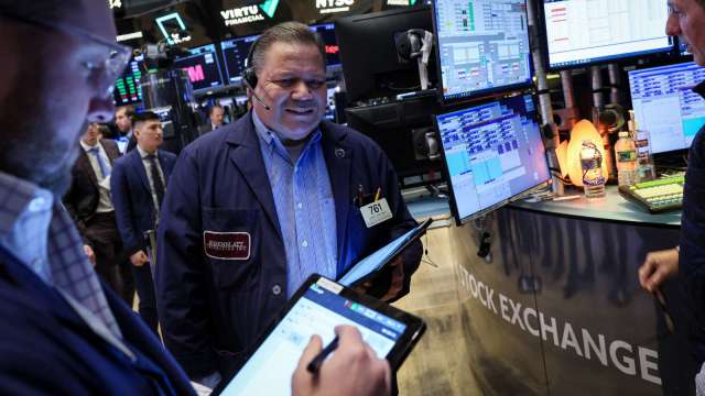 〈美股早盤〉主要指數平盤波動 投資人靜待消費者信心數據(圖：REUTERS/TPG)