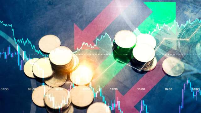 銀行體系放款失控！聯準會緊縮政策下  M2貨幣供給為何不降反升？（圖：Shutterstock）