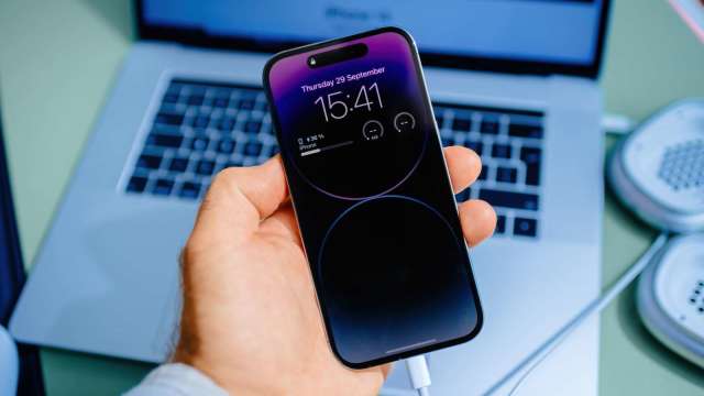 集邦:全球智慧手機庫存調整結束Q2產量季增4% 三星生產、市佔均奪冠。(圖:shutterstock)