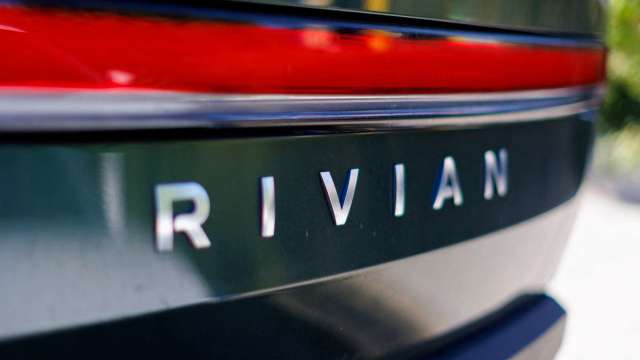 NHTSA調查Rivian逾1.7萬電動貨車 安全帶恐有缺陷(圖：REUTERS/TPG)