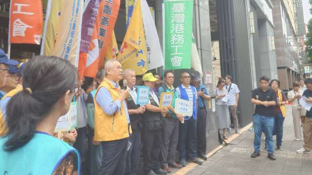 勞團力爭比照軍公教上調至少3% 勞長認同物價漲幅「很有感」 呼籲理性溝通找解方。（鉅亨網記者張韶雯攝）
