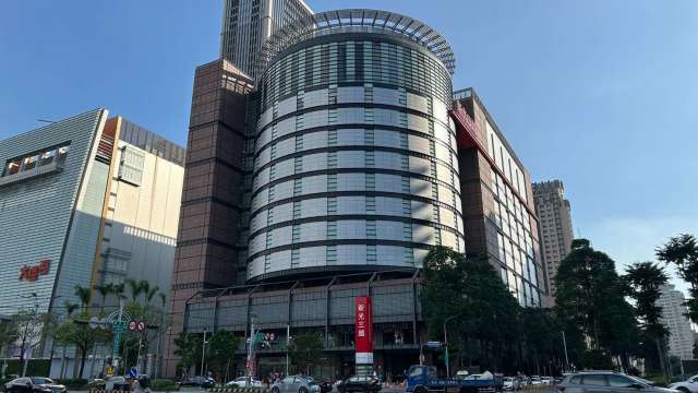新光三越台中中港店27日將正式恢復營運。(圖：新光三越提供)