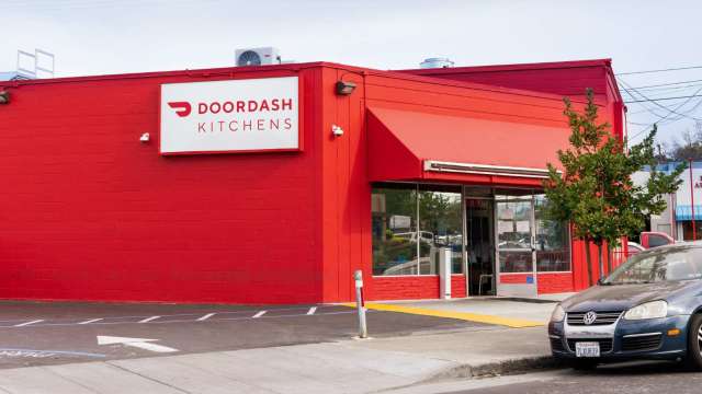 美國最大外賣平台DoorDash周二(30日)宣布推出送餐機器人與餐廳智慧秤。(圖:Shutterstock)