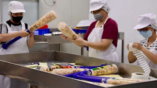 爆米花球棒生產(圖:廠商提供)