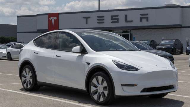 特斯拉第三季交車量年增7.4%至49.7萬輛,遠超市場預期。(圖:Shutterstock)