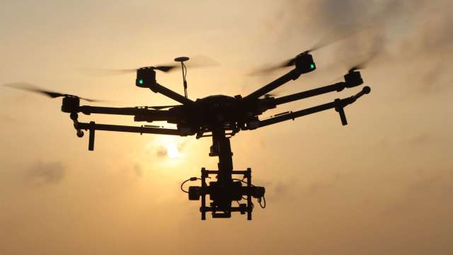 德國通報多起無人機目擊事件！慕尼黑機場關閉、德國警戒。(圖：Shutterstock)
