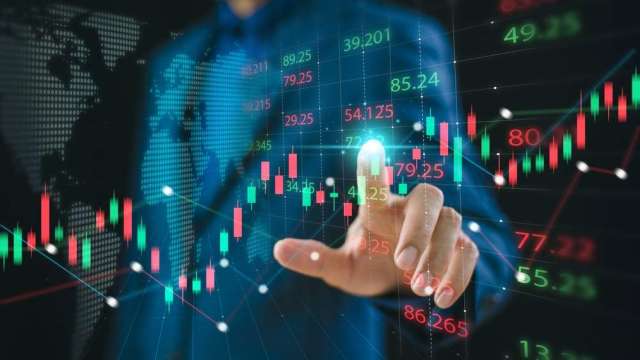 鴻海超強9月營收 還可以買嗎? 同AI族群的緯創、緯穎、廣達呢?(圖:shutterstock)
