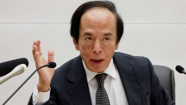 升息得罪新首相、不升恐讓日元跳水 植田和男每一步都像賭博。（圖：REUTERS/TPG）