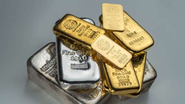 貴金屬持續飆升 黃金再創新高 白銀軋空再現(圖:shutterstock)