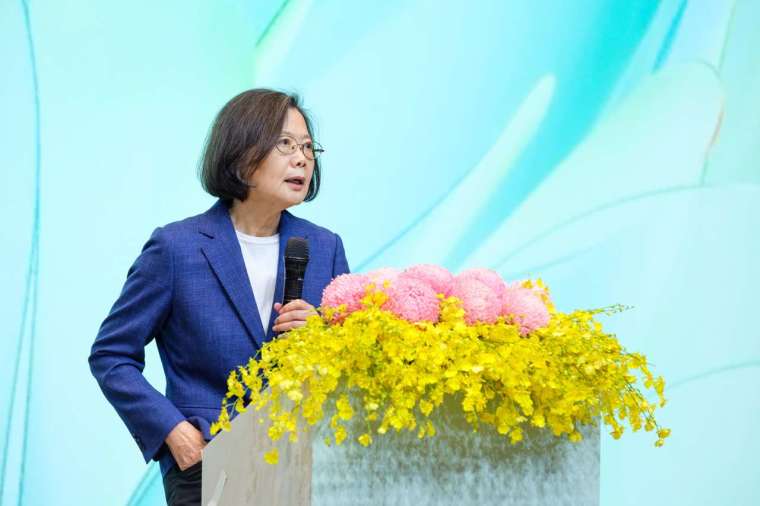 前總統蔡英文於「玉山ESG永續倡議行動」表示,希望透過各界共同努力,以永續為信念,以行動為語言,讓臺灣邁向永續發展。