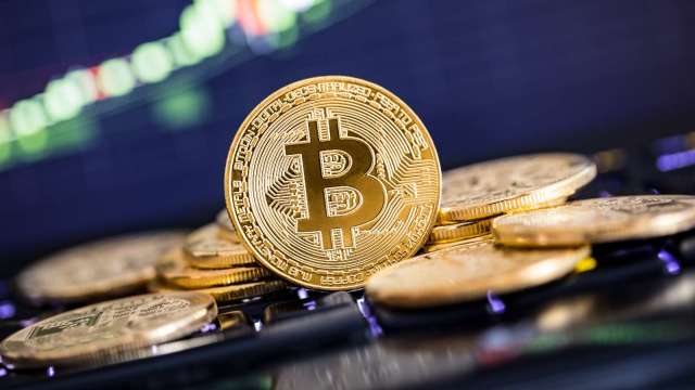 美英聯手打擊跨國加密詐騙 沒收價值逾140億美元比特幣(圖:shutterstock)
