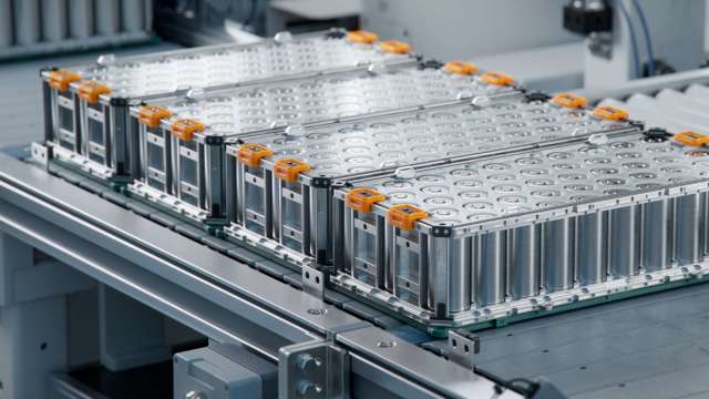 固態電池技術實現重大突破:新能源車續航里程有望突破1000公里(圖:shutterstock)