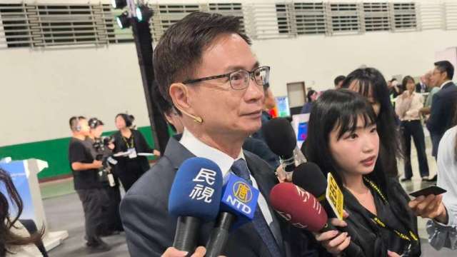 貿協黃志芳: AIoT年產值到2032年有望翻4倍 協助台廠拓銷搶商機。(鉅亨網記者黃皓宸攝)