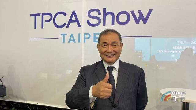 欣興董事長曾子章指出,AI帶動載板及PCB尺寸與層數齊升,用量高速成長。(鉅亨網記者張欽發攝)