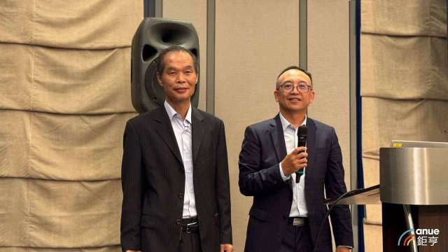 左至右為欣普羅總經理陳義文、安格科技總經理藍世旻。(鉅亨網記者魏志豪攝)