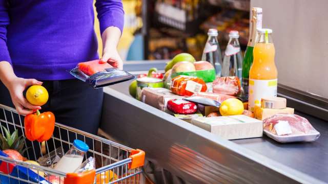 連3月下滑!美10月消費者信心降至94.6 創半年新低(圖:REUTERS/TPG)