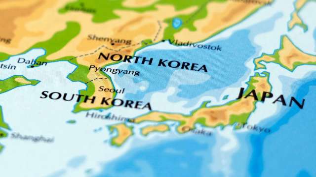 川普訪韓前一天,北韓試射巡弋飛彈。(圖:Shutterstock)