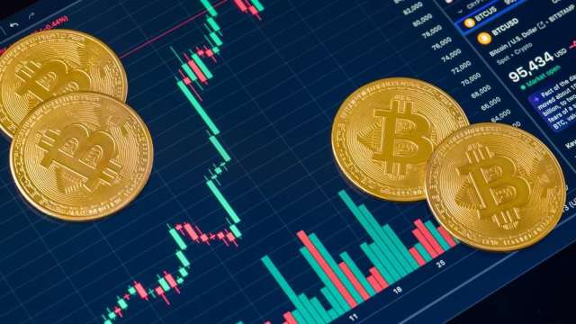 川普一聲特赦點火幣圈行情 00909近半年飆漲66%。(圖:shutterstock)