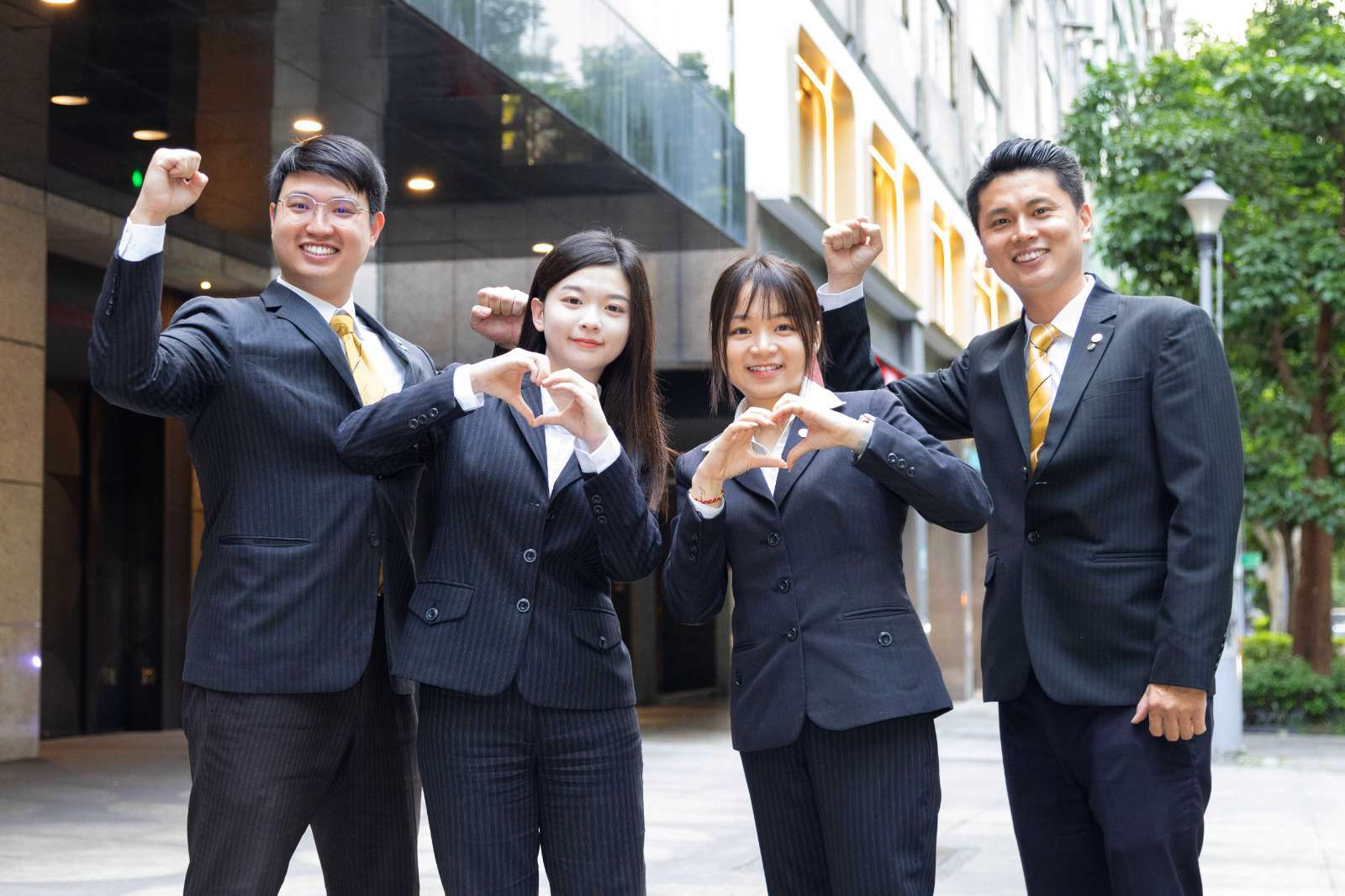 永慶房屋的團隊合作文化、AI科技工具，讓經紀人員邁向「高收入、低工時」。(圖：永慶房屋提供)