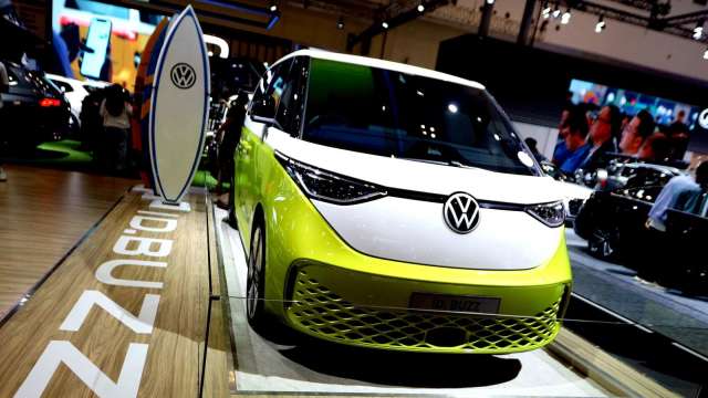 Volkswagen面臨關稅與晶片雙重危機 Q3淨虧損逾10億歐元(圖:shutterstock)