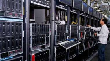 AI帶旺硬碟需求!威騰獲超大客戶長約至2027年 周五盤前一度飆漲11% | 鉅亨網 - 美股雷達