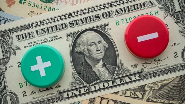 鮑爾說12月降息非板上釘釘!PIMCO看明年降息恐放緩 除非發生「這件事」。(圖: stock))