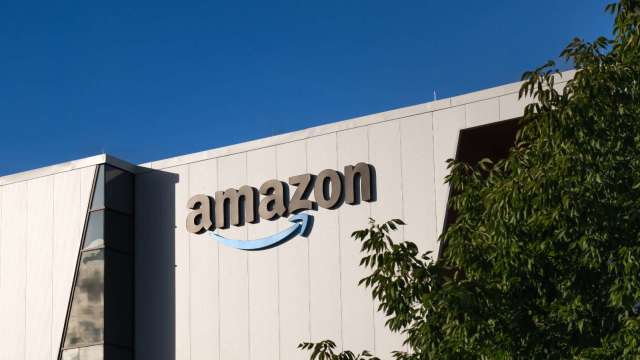 亞馬遜周五(10月31日)股價大漲9.6%(圖：Shutterstock)