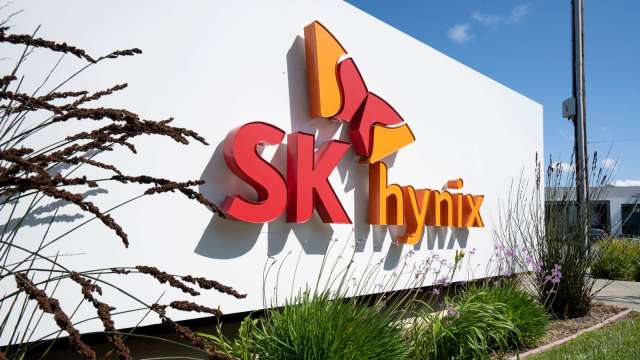 南韓晶片巨頭股價狂飆:SK海力士暴漲逾10%、三星電子創歷史新高(圖:shutterstock)