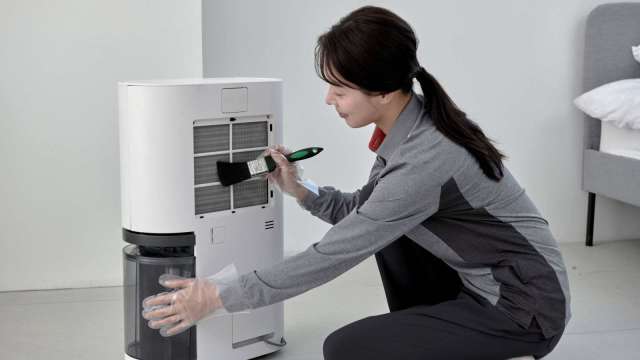 cover image of news article