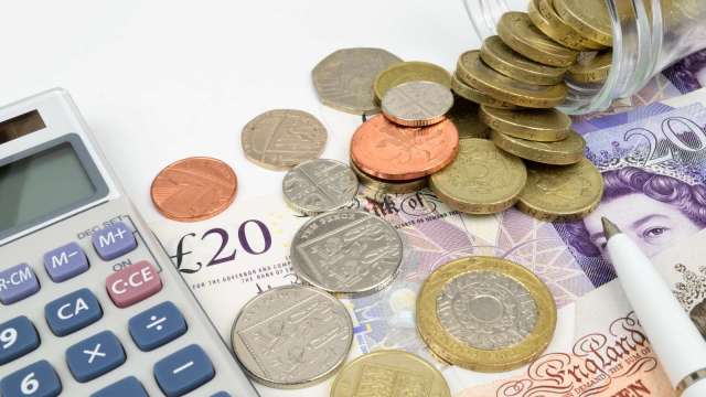 英國財政大臣面臨「絕望」預算危機 專家警告:增稅勢在必行(圖:shutterstock)