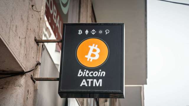 逾47萬人爆倉!比特幣續跌失守10萬美元大關 回吐今夏以來全部漲幅(圖:Shutterstock)