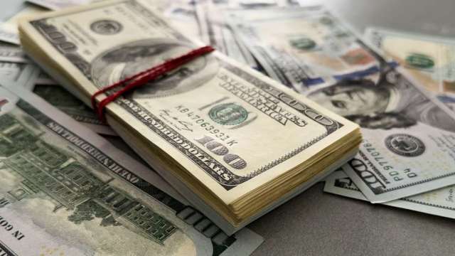 王者回歸?美元指數升破100關卡 川普政府醞釀再推一把。(圖:shutterstock)