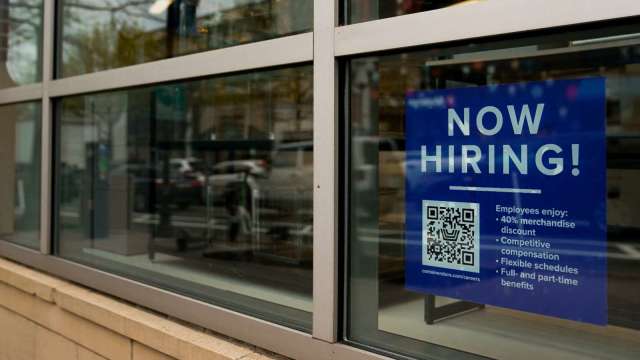 勞動市場回溫！美10月小非農就業超預期新增4.2萬人 結束連兩月下滑頹勢(圖：REUTERS/TPG)