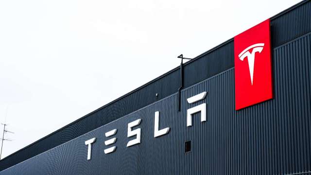 特斯拉10月在德國僅售出750輛電動車,較去年同期腰斬逾半。(圖:Shutterstock)