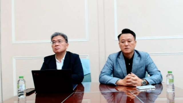 建準財務長李為仁(左)、執行副總吳晉賜(右)。(圖:擷取自直播)