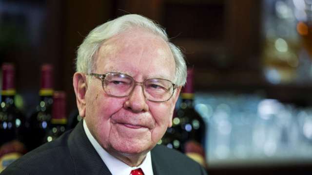 巴菲特將不再寫股東信 不再出席股東會 剩1500億美元待捐(圖：REUTERS/TPG)