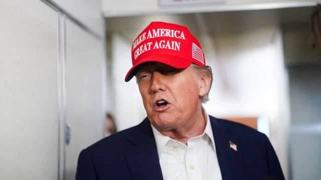 川普再警告美國經濟危機：若最高法院判關稅違法，將釀國安與財政災難。(圖：REUTERS/TPG)