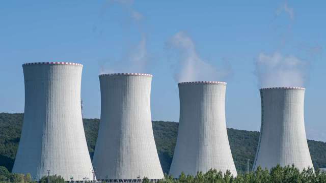 AI革命巨大挑戰!到2028年恐現44座核電廠電力缺口 (圖:shutterstock)