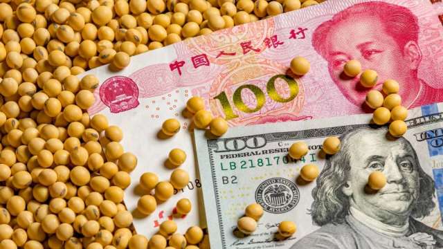 不到兩週就收手？中國傳停買美國黃豆 1200萬噸承諾恐淪外交姿態。(圖:shutterstock)