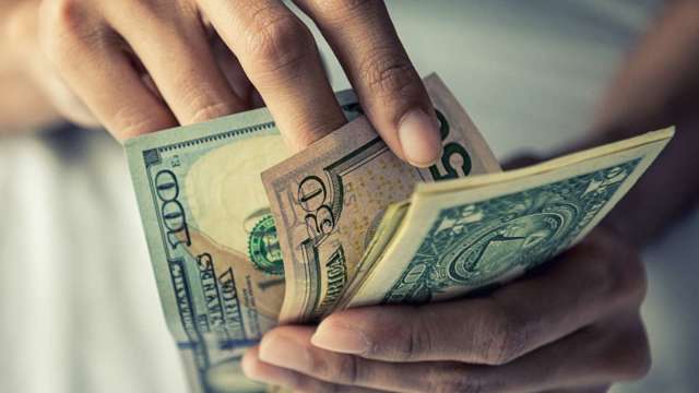 「三率三升」卻不漲？鴻海財報創高、股價反向震盪暗藏玄機！(圖:shutterstock)