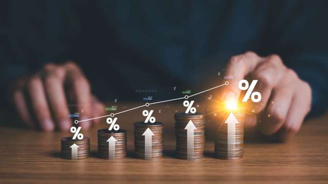 鴻海法說會、台積電10月營收再創高、今年GDP上修趨近6%,本周大事回顧。(圖:shutterstock)