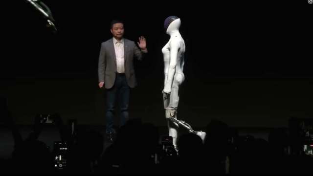 明年先測園區導覽！何小鵬：IRON人形機器人量產EP0階段啟動 成本跟售價將跟汽車接近(圖取自何小鵬微博)